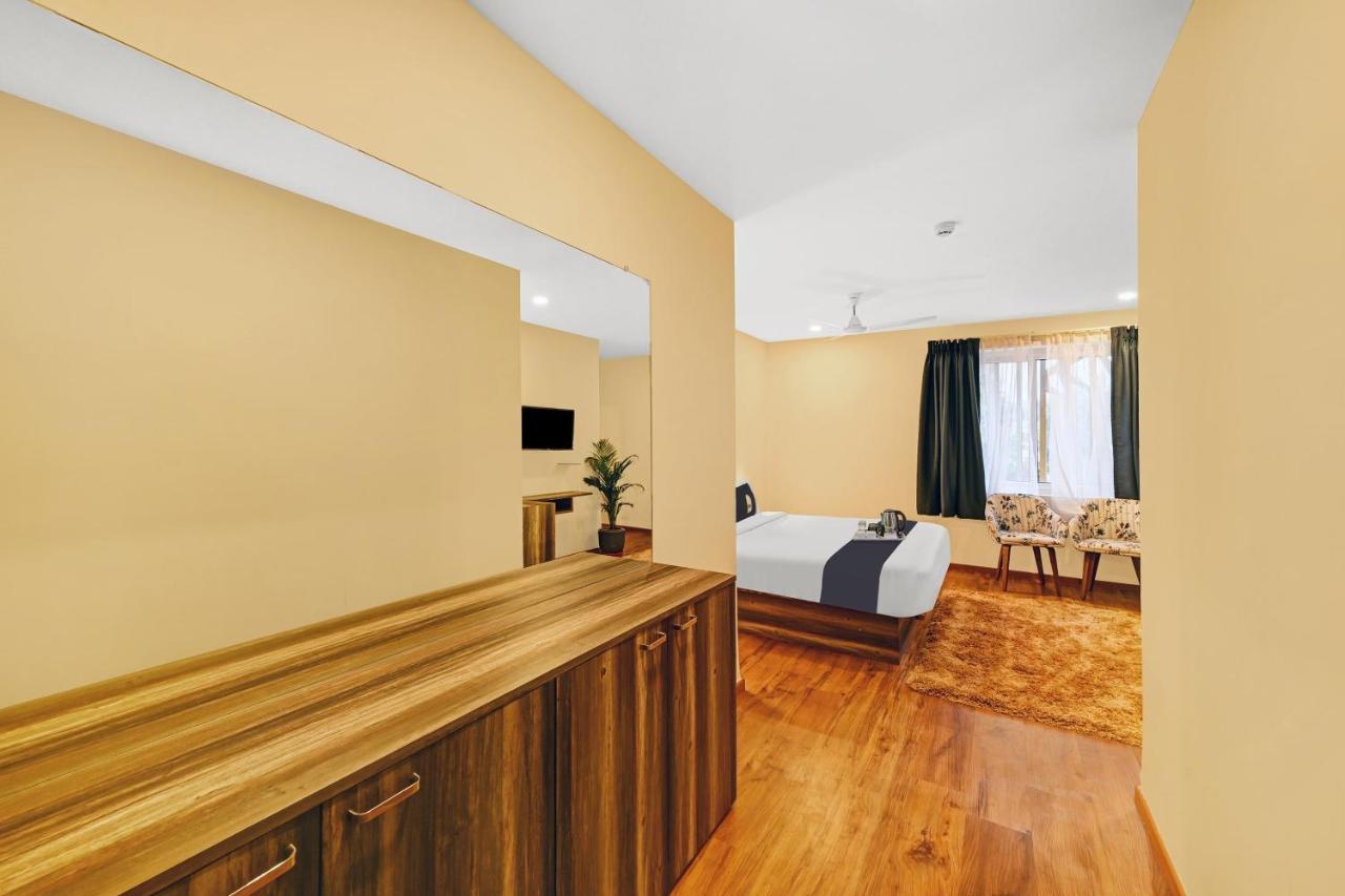 Super Townhouse Oak Hillside Aqua Hotel Khandagiri Екстериор снимка