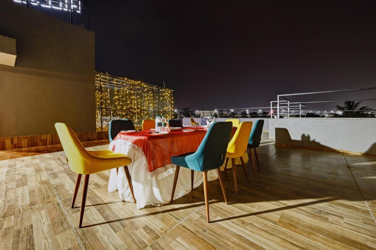 Super Townhouse Oak Hillside Aqua Hotel Khandagiri Екстериор снимка