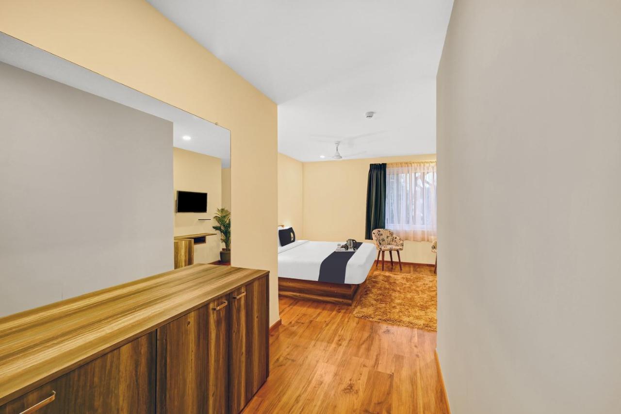 Super Townhouse Oak Hillside Aqua Hotel Khandagiri Екстериор снимка